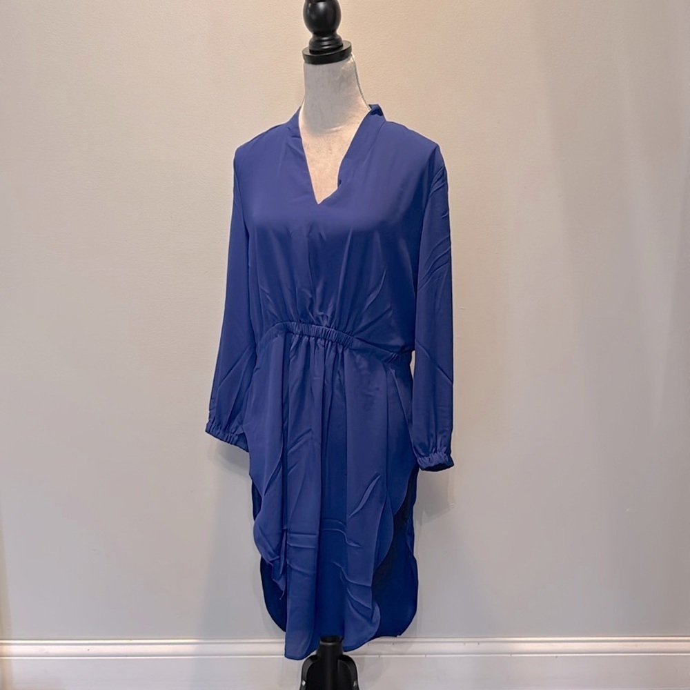 New York & Company blue high low blouse NWT L